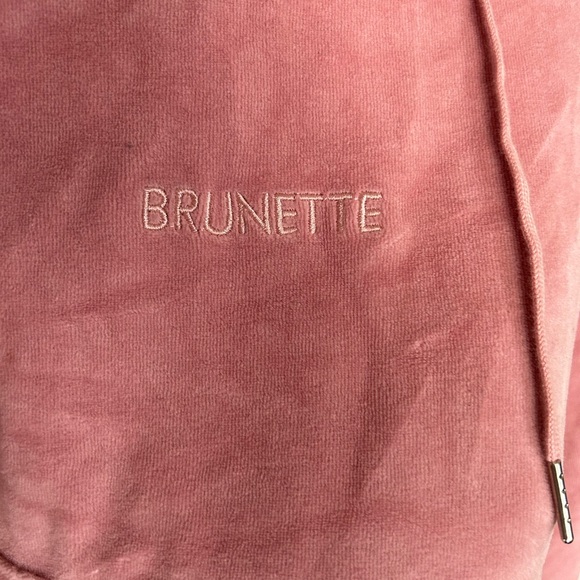 Brunette The Label Tops - BRUNETTE women’s M/L dusty rose velour crop hoody in like new condition